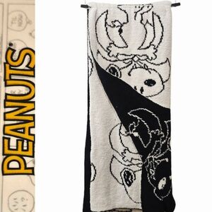 Peanuts Snoopy Goes Battie Soft Plush Reversible Throw Blanket